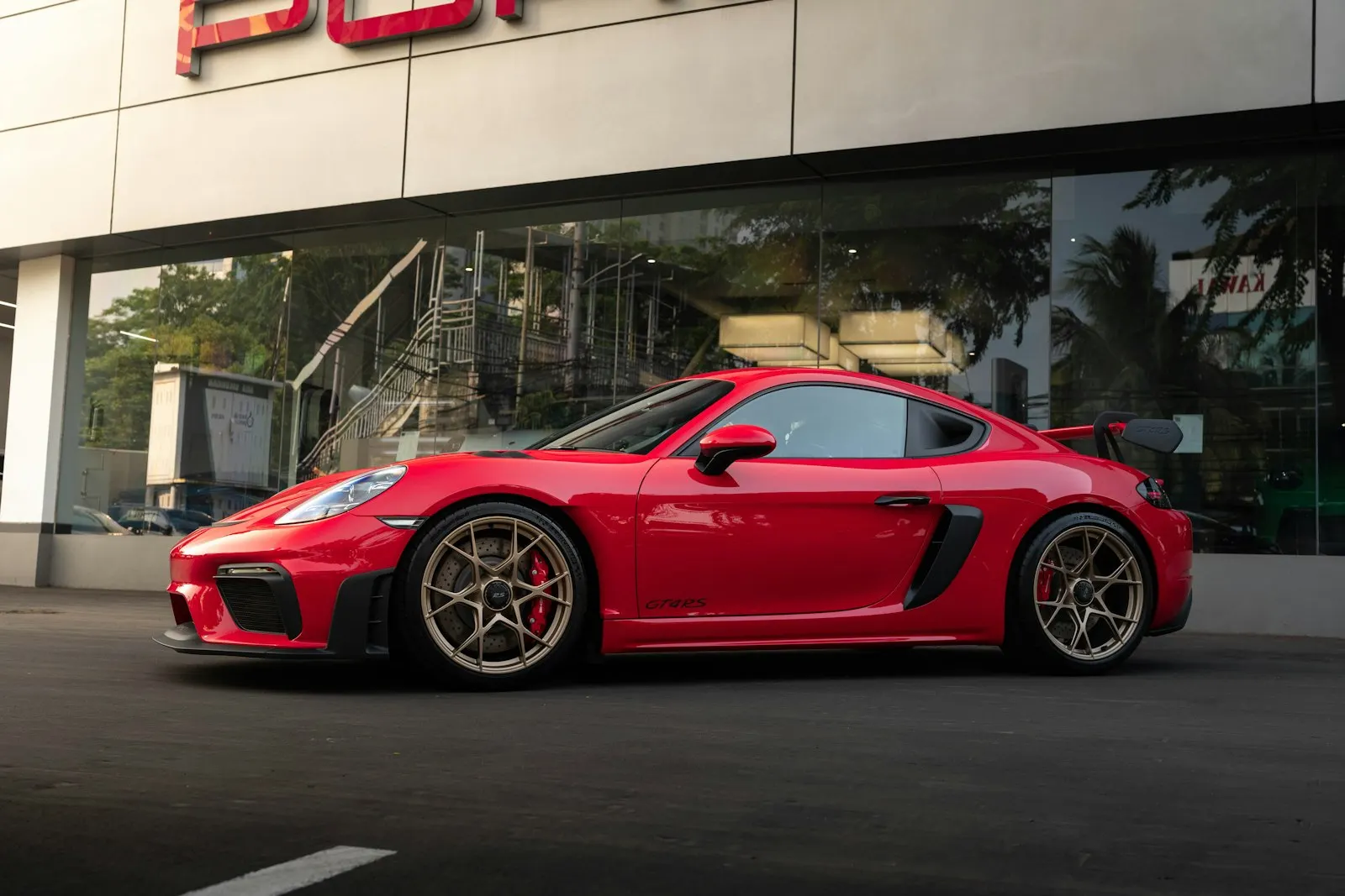 Porsche 718 Cayman GT4, detail 3